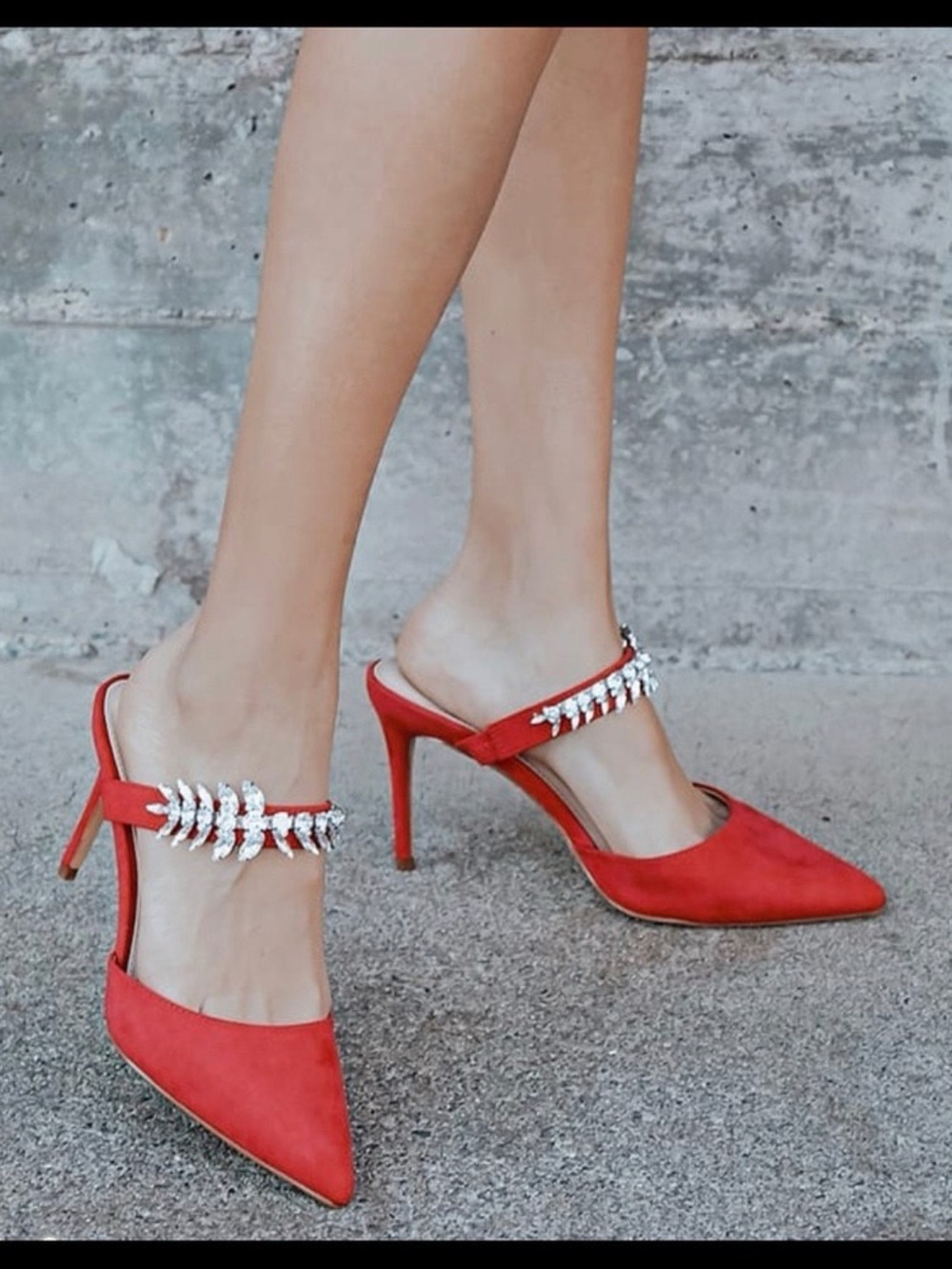 Lulus Tito Red Suede Rhinestone Pointed-Toe Mules Size 9